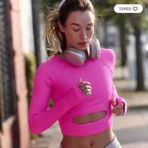 NWOT Free People Cut It Out Long-Sleeve🎧